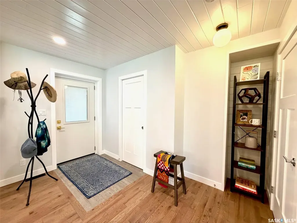 607 K Avenue S Saskatoon SK S7M 2E4