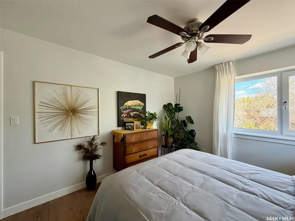 607 K Avenue S Saskatoon SK S7M 2E4