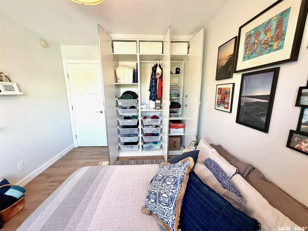 607 K Avenue S Saskatoon SK S7M 2E4