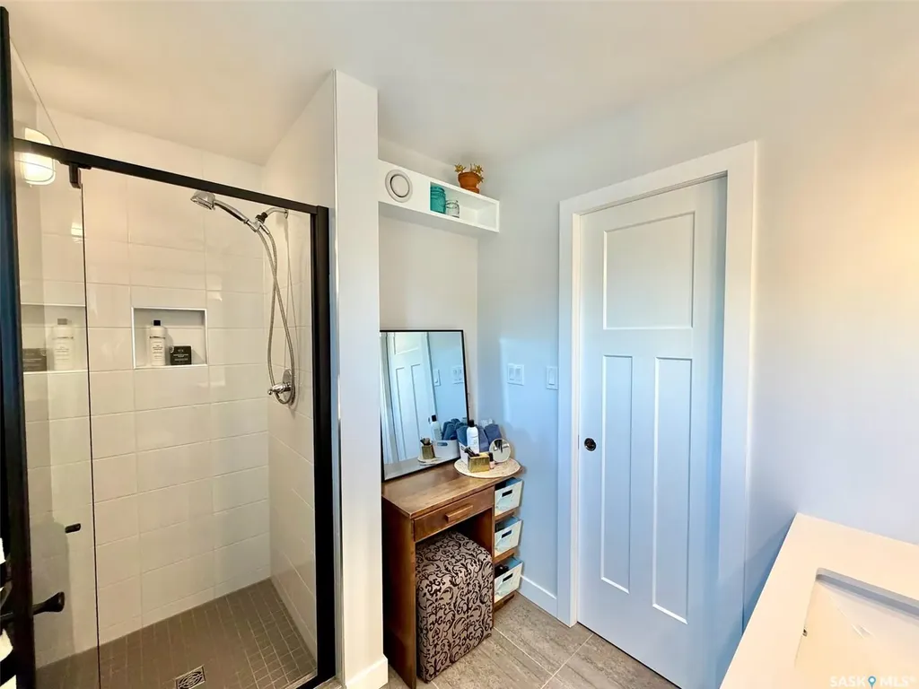 607 K Avenue S Saskatoon SK S7M 2E4