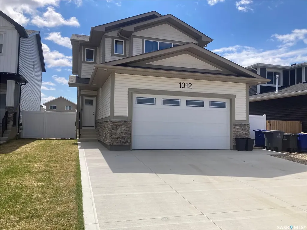 1312 Parr Hill Drive Martensville SK S0K 2T1