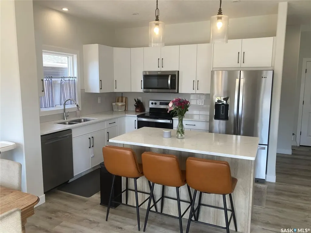 1312 Parr Hill Drive Martensville SK S0K 2T1