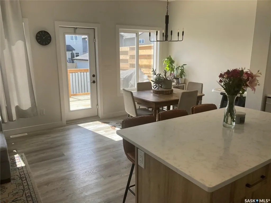 1312 Parr Hill Drive Martensville SK S0K 2T1
