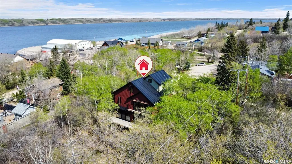 115-117 Evenson Avenue Manitou Beach SK S0K 4T1