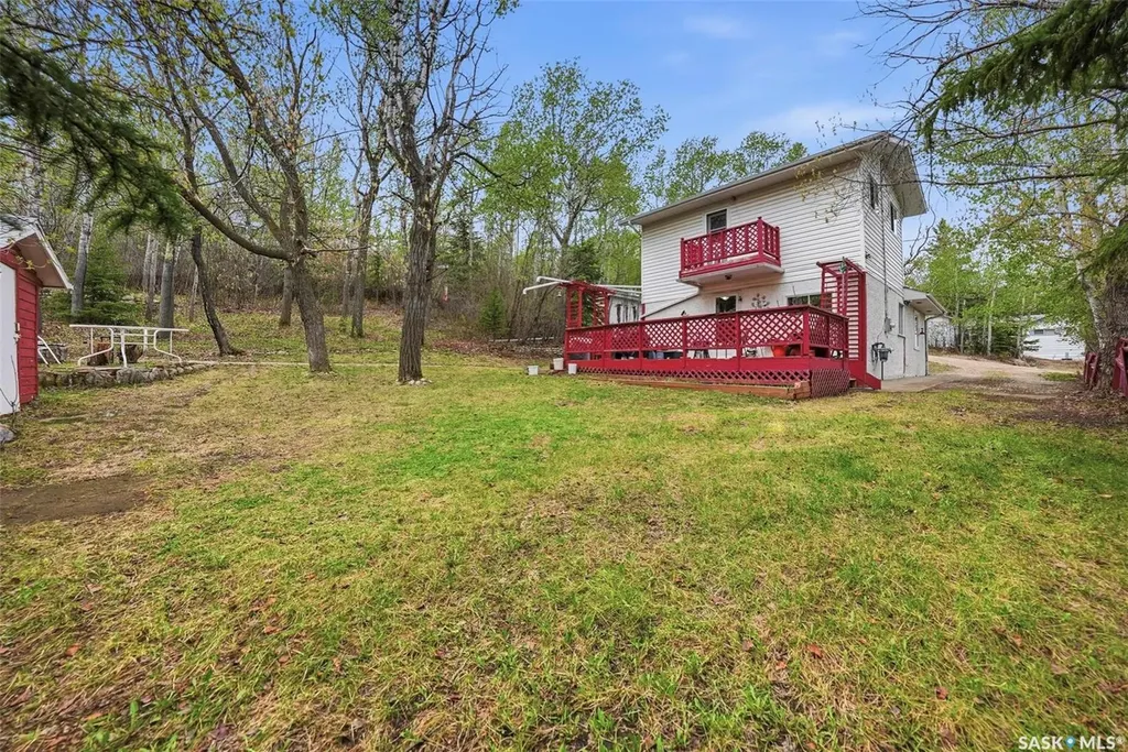 107-109 Shawondasse Drive Manitou Beach SK S0K 4T1