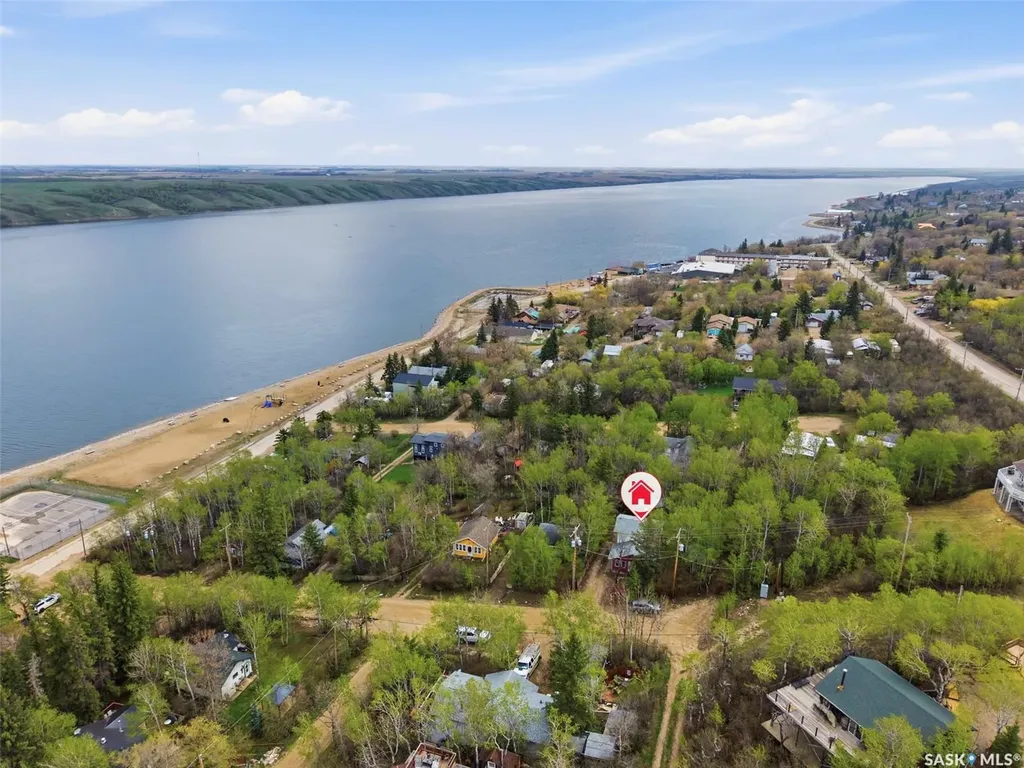 107-109 Shawondasse Drive Manitou Beach SK S0K 4T1
