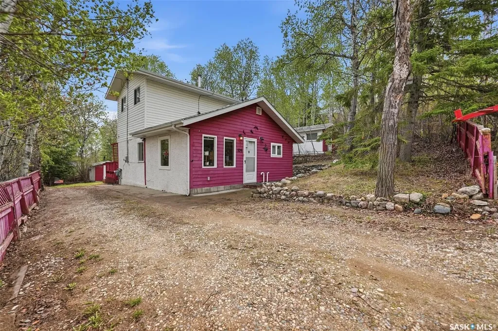 107-109 Shawondasse Drive Manitou Beach SK S0K 4T1