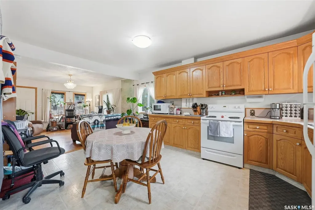 107-109 Shawondasse Drive Manitou Beach SK S0K 4T1