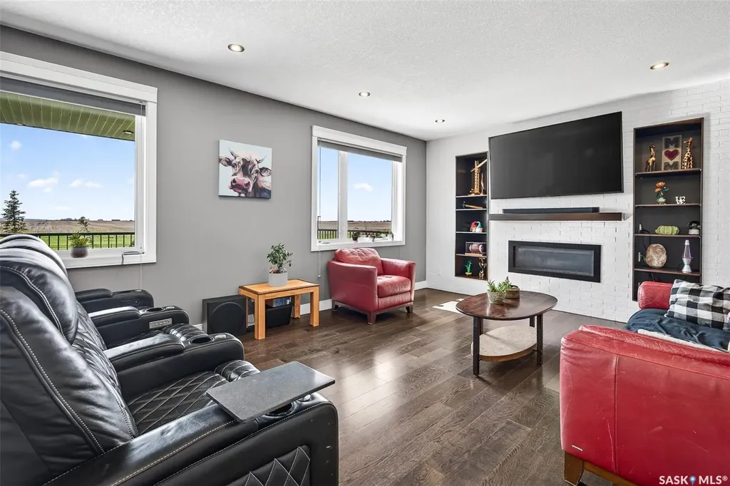 156 Iron Bridge Drive Moose Jaw SK S6J 0B4
