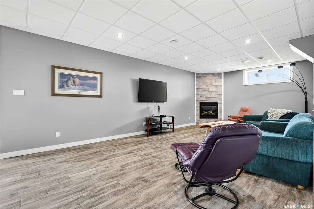 156 Iron Bridge Drive Moose Jaw SK S6J 0B4