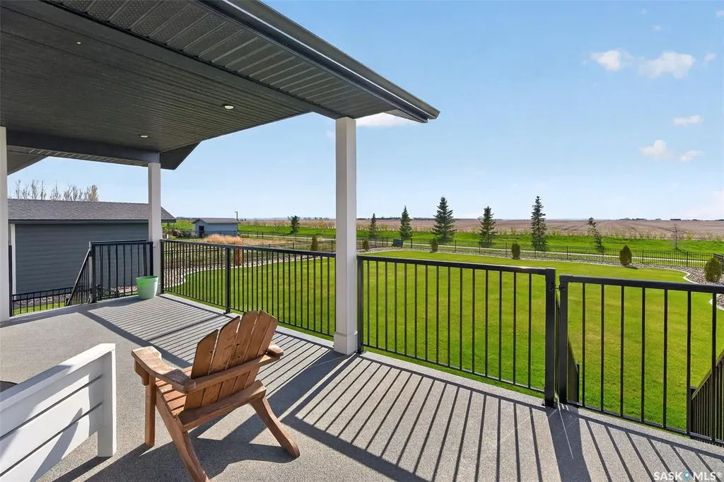 156 Iron Bridge Drive Moose Jaw SK S6J 0B4