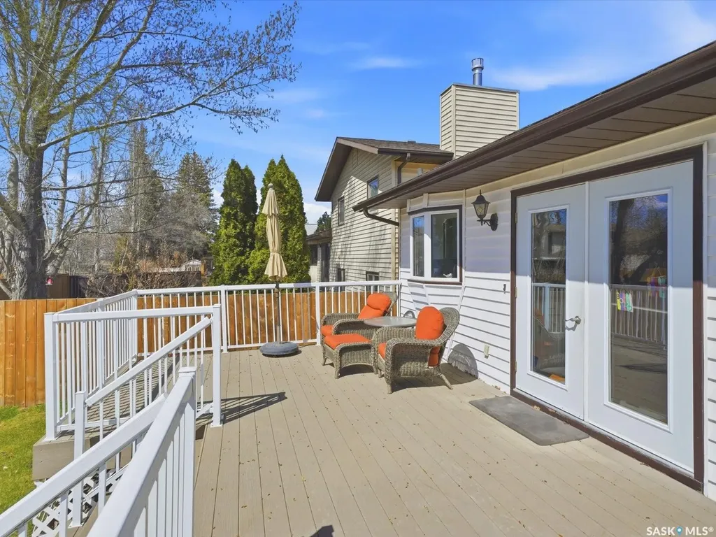 106 Jan Crescent Saskatoon SK S7J 4T5