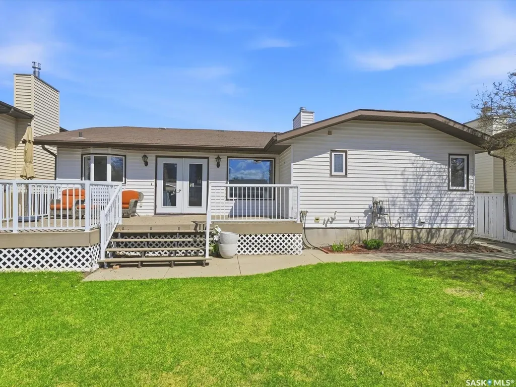 106 Jan Crescent Saskatoon SK S7J 4T5