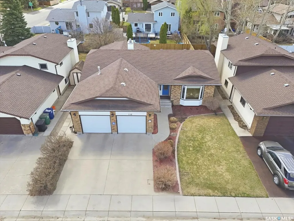 106 Jan Crescent Saskatoon SK S7J 4T5