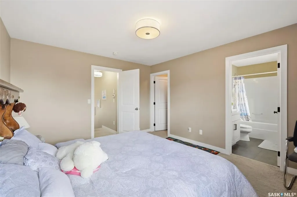 211 Baltzan Boulevard Saskatoon SK S7W 0S2