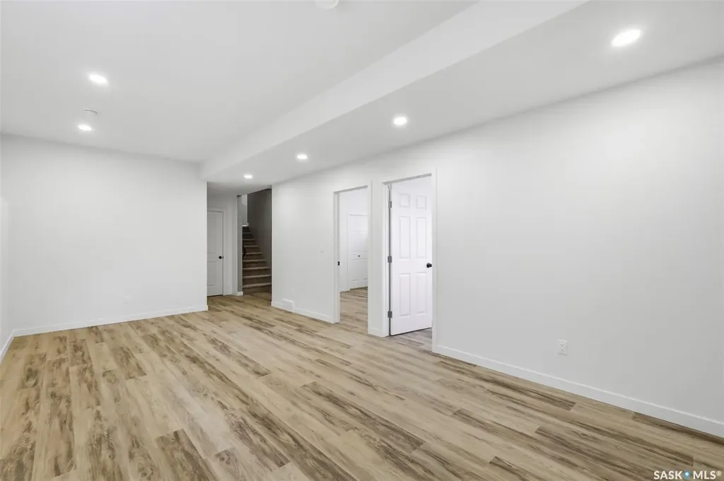211 Baltzan Boulevard Saskatoon SK S7W 0S2