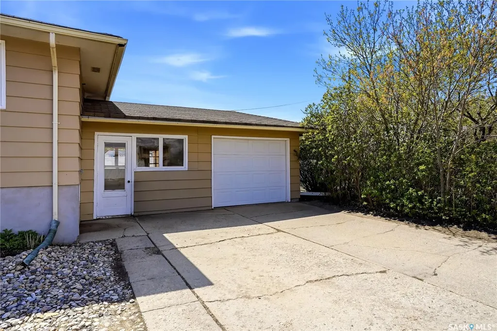 2500 Rothwell Street Regina SK S4N 2C8