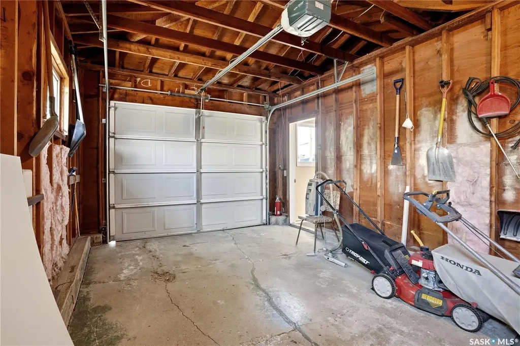 2500 Rothwell Street Regina SK S4N 2C8