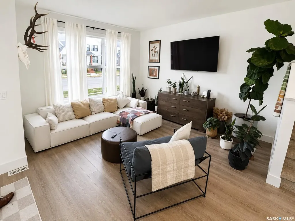 145 Rosewood Boulevard E Saskatoon SK S7V 0P4
