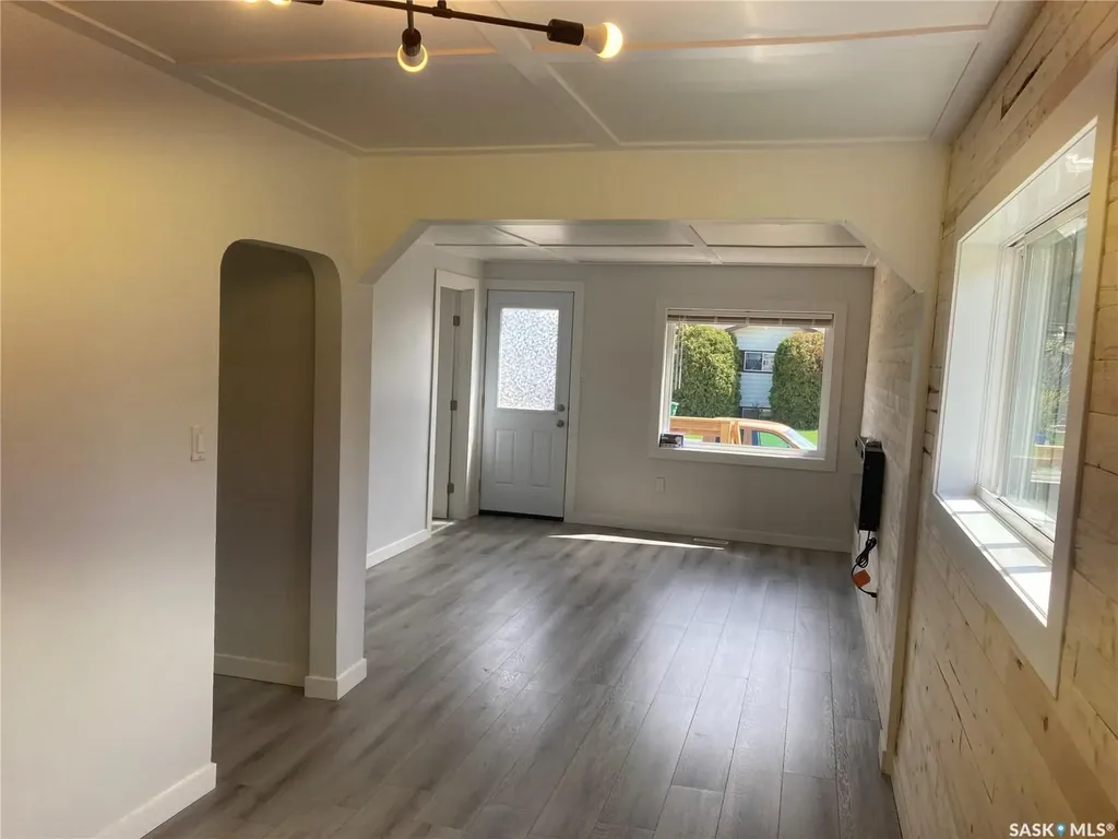 349 X Avenue S Saskatoon SK S7M 3H5