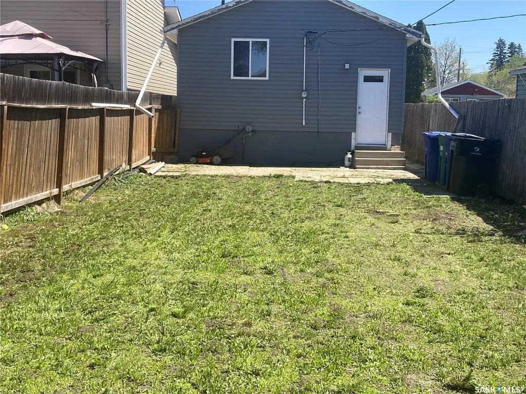 349 X Avenue S Saskatoon SK S7M 3H5