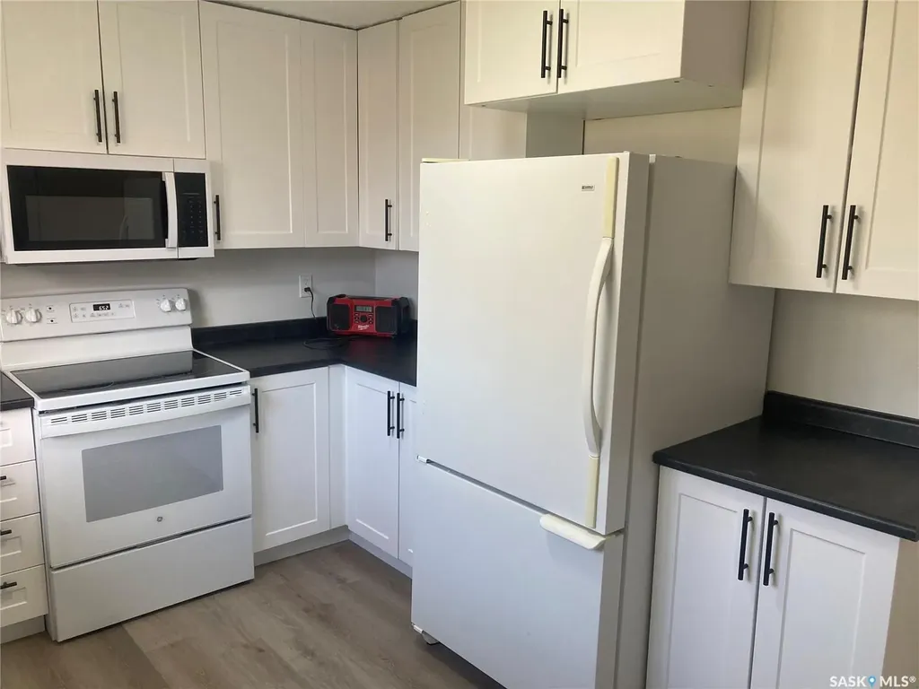 349 X Avenue S Saskatoon SK S7M 3H5