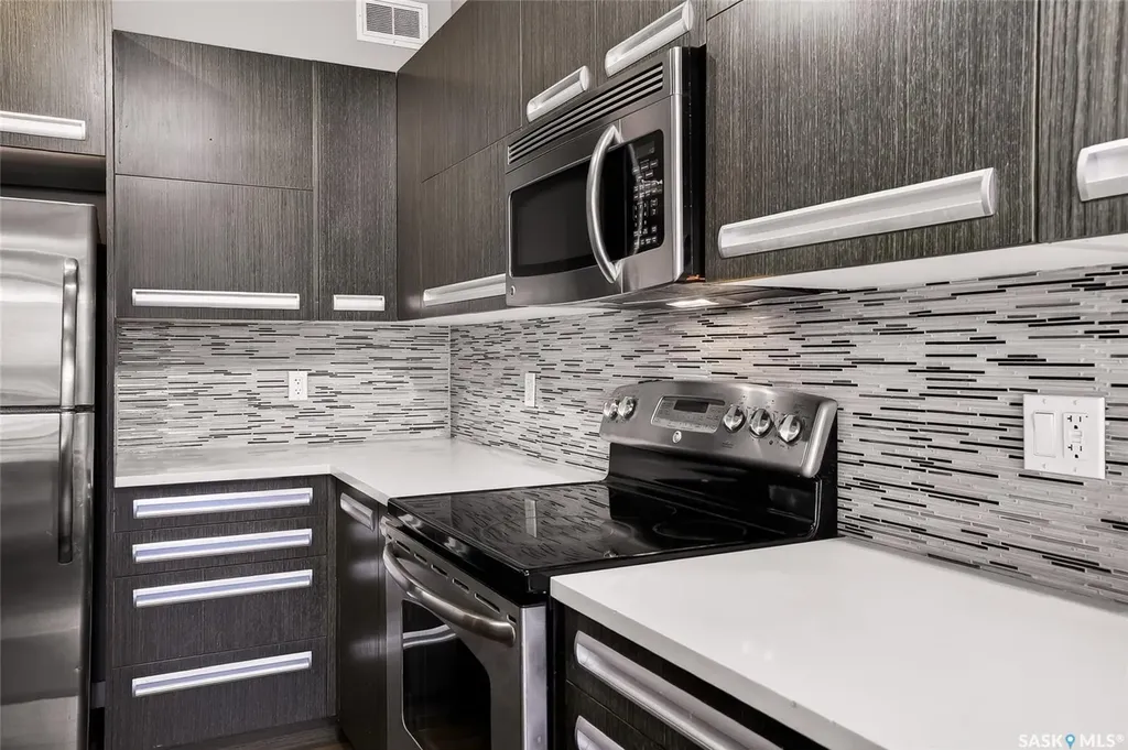 934 Stonebridge Common Saskatoon SK S7T 0N2