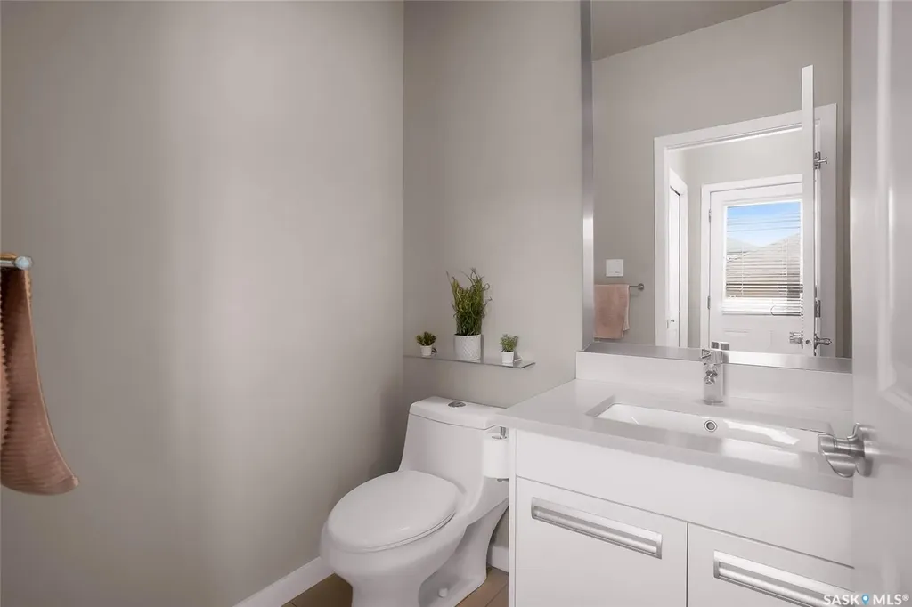 934 Stonebridge Common Saskatoon SK S7T 0N2