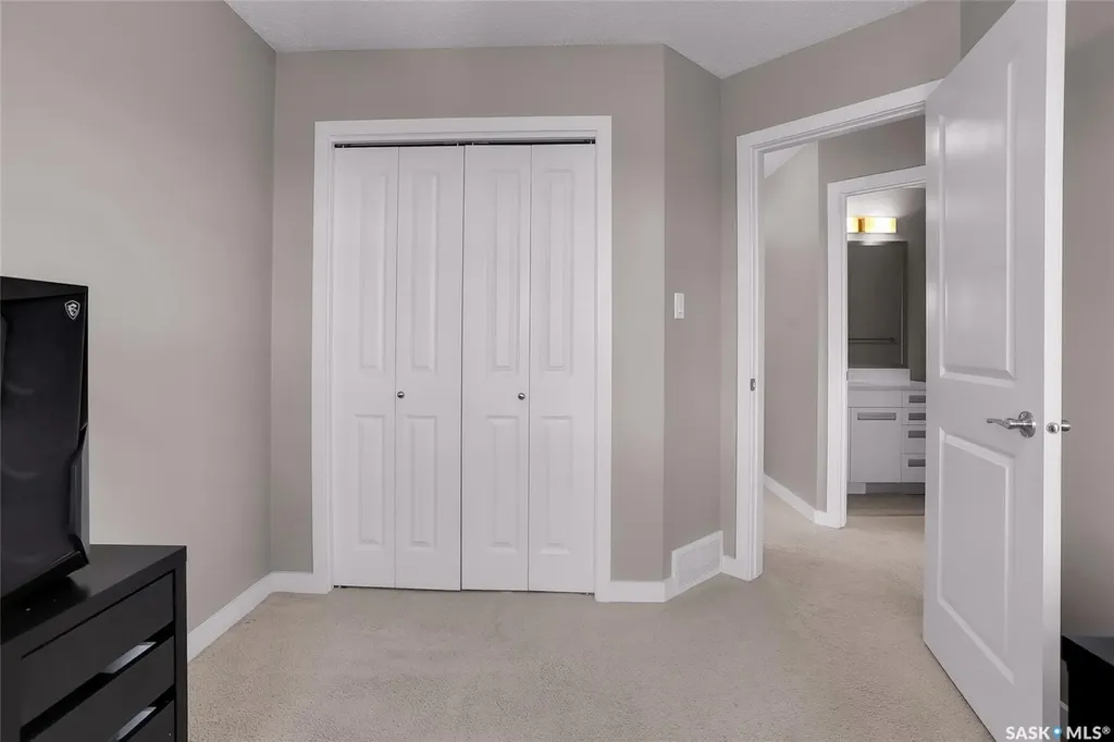934 Stonebridge Common Saskatoon SK S7T 0N2