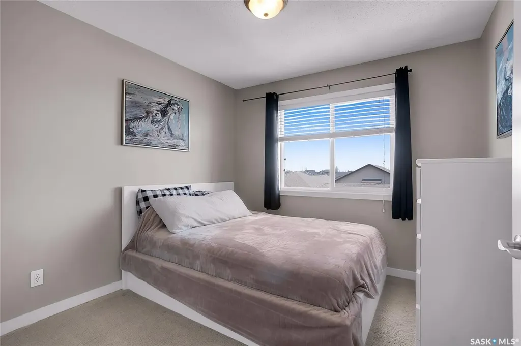 934 Stonebridge Common Saskatoon SK S7T 0N2