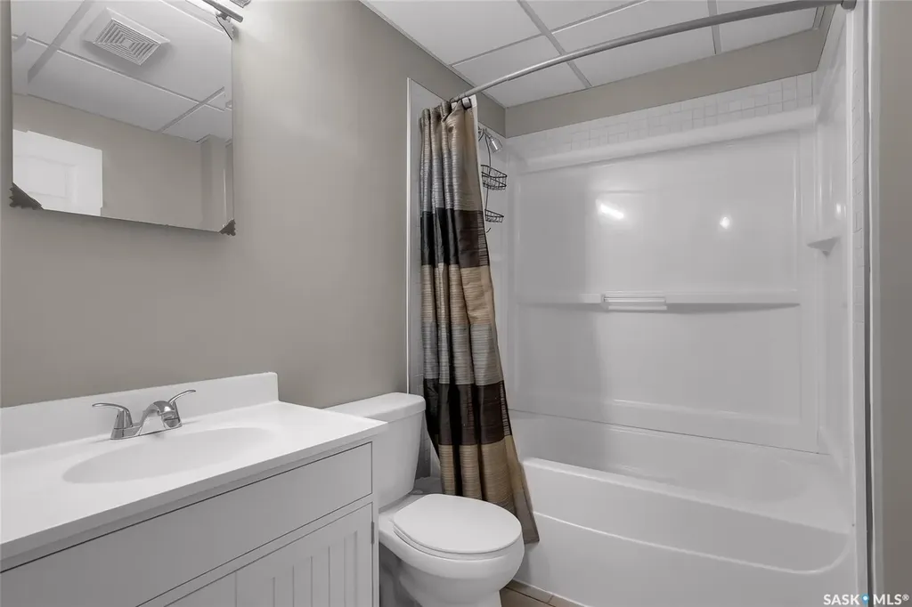 934 Stonebridge Common Saskatoon SK S7T 0N2