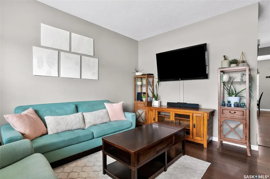 934 Stonebridge Common Saskatoon SK S7T 0N2