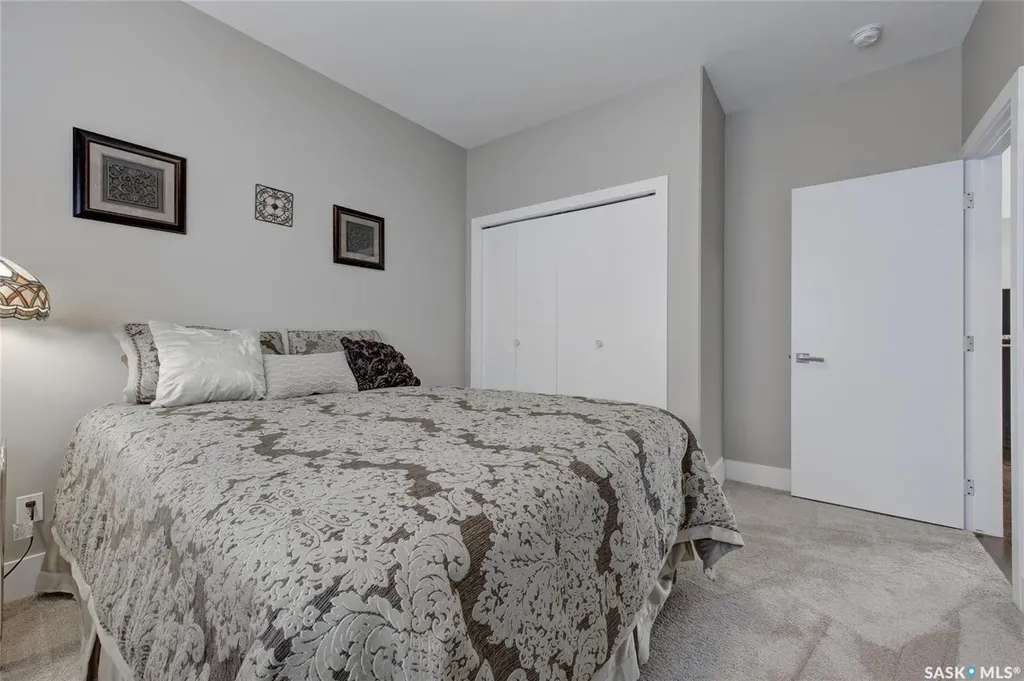 935 Glacial Shores Manor Saskatoon SK S7W 0R2