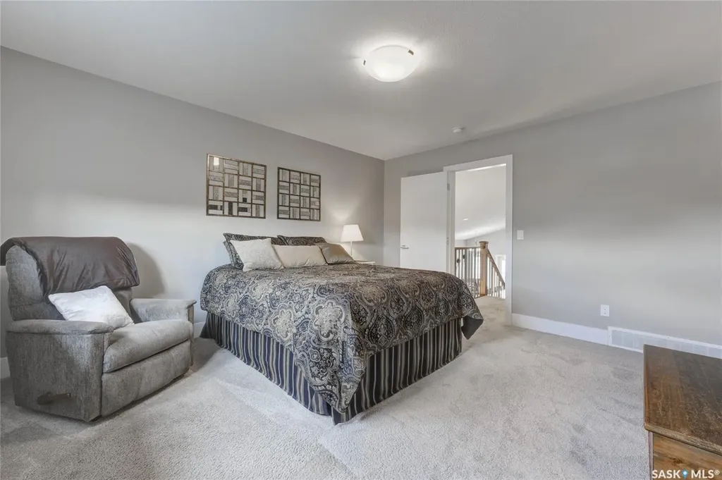 935 Glacial Shores Manor Saskatoon SK S7W 0R2