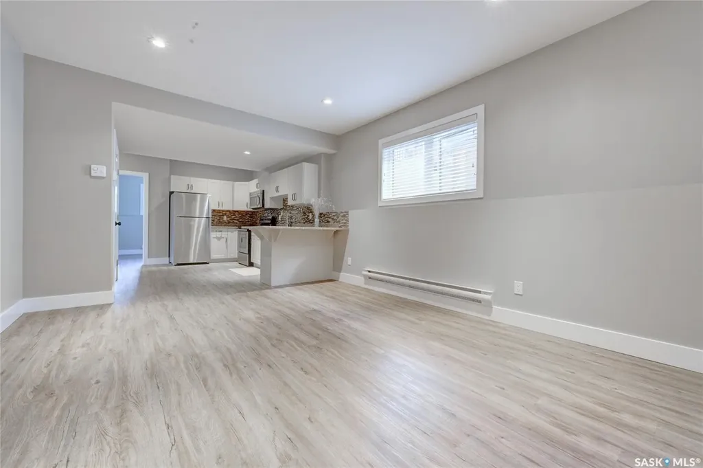 935 Glacial Shores Manor Saskatoon SK S7W 0R2
