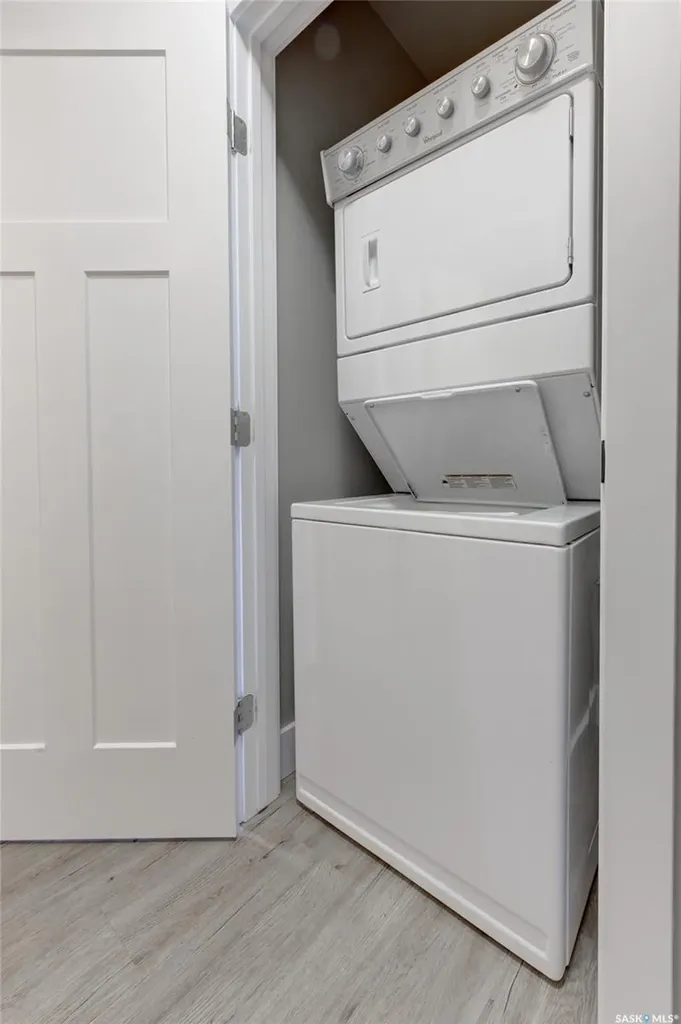 935 Glacial Shores Manor Saskatoon SK S7W 0R2