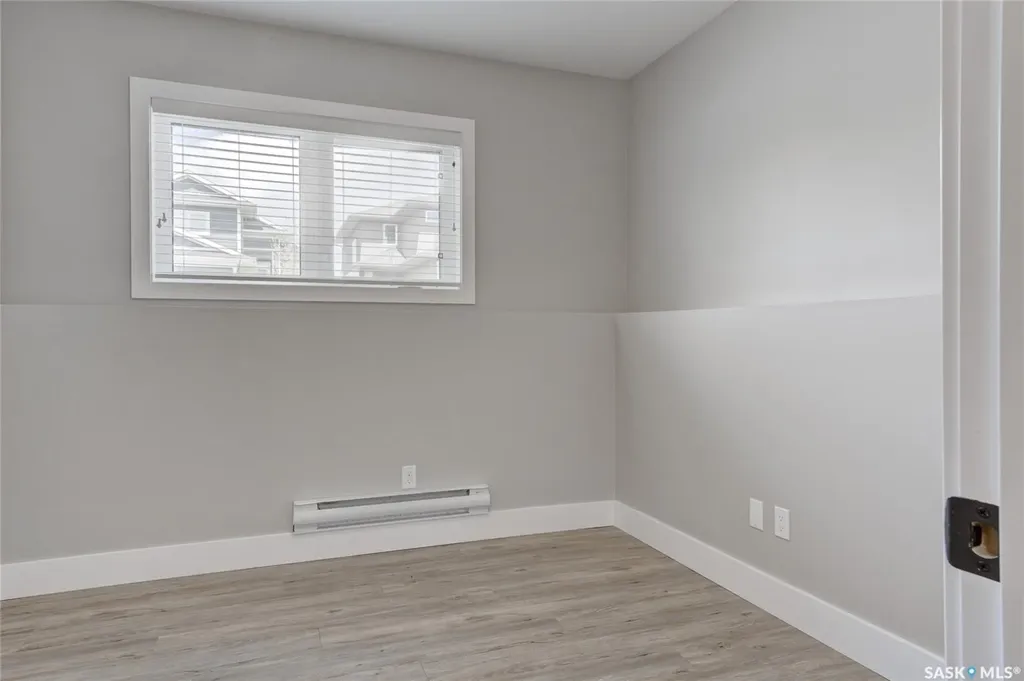 935 Glacial Shores Manor Saskatoon SK S7W 0R2