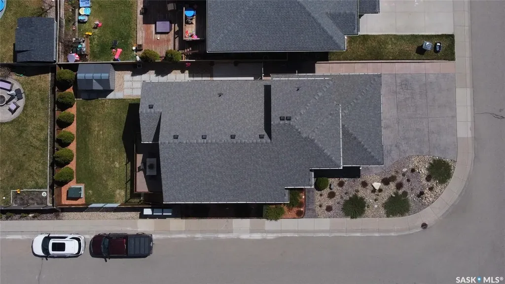 935 Glacial Shores Manor Saskatoon SK S7W 0R2