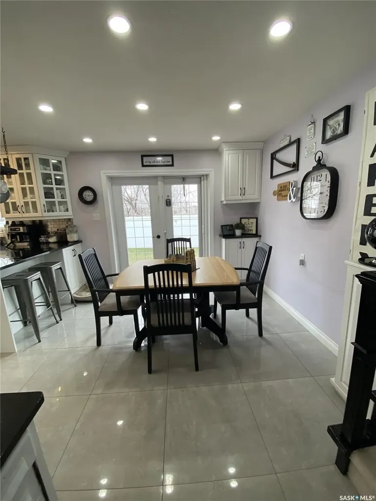 734 Wollaston Court Saskatoon SK S7J 4E5