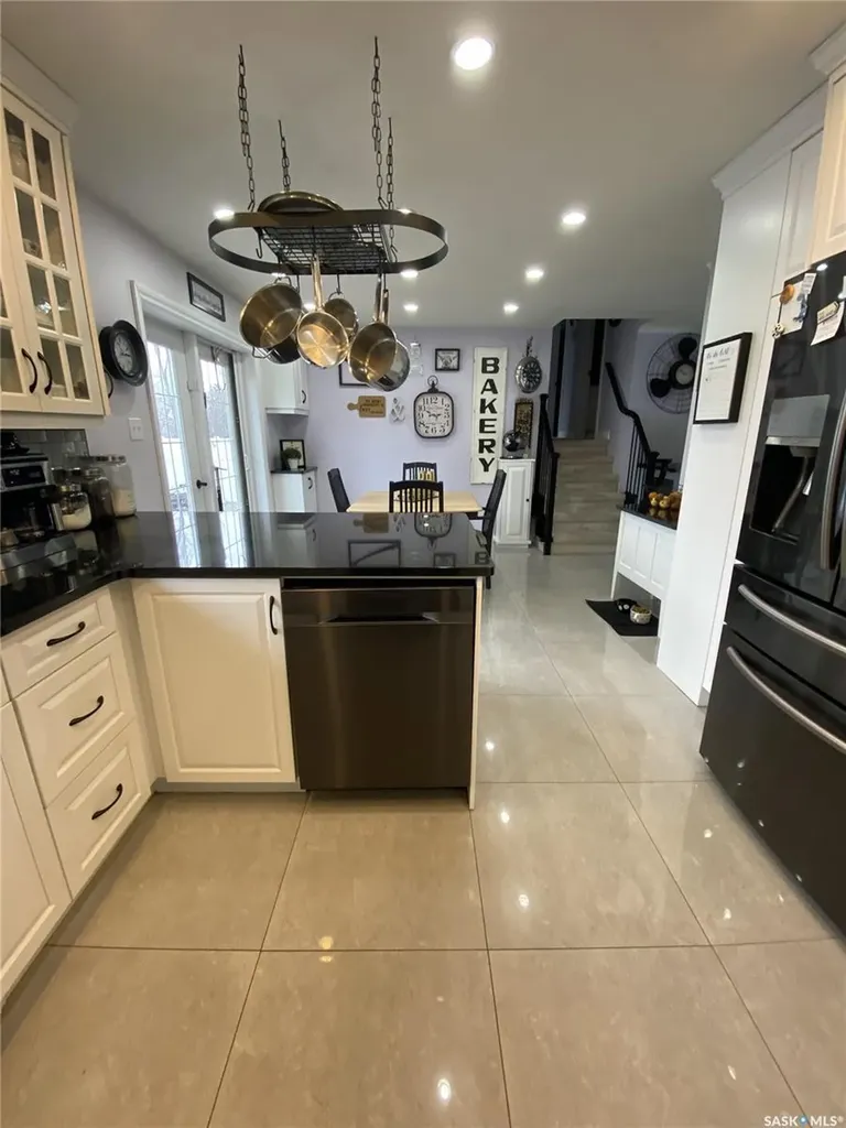 734 Wollaston Court Saskatoon SK S7J 4E5