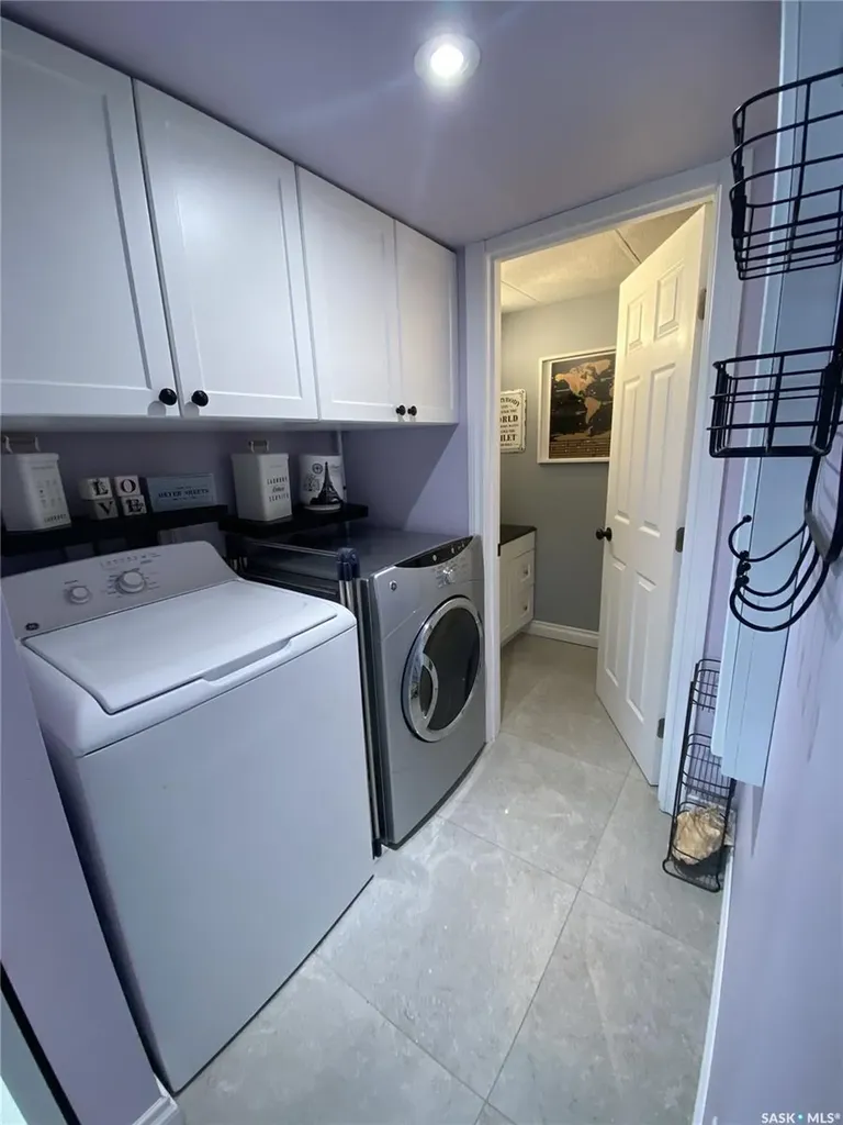 734 Wollaston Court Saskatoon SK S7J 4E5