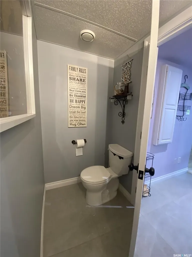 734 Wollaston Court Saskatoon SK S7J 4E5