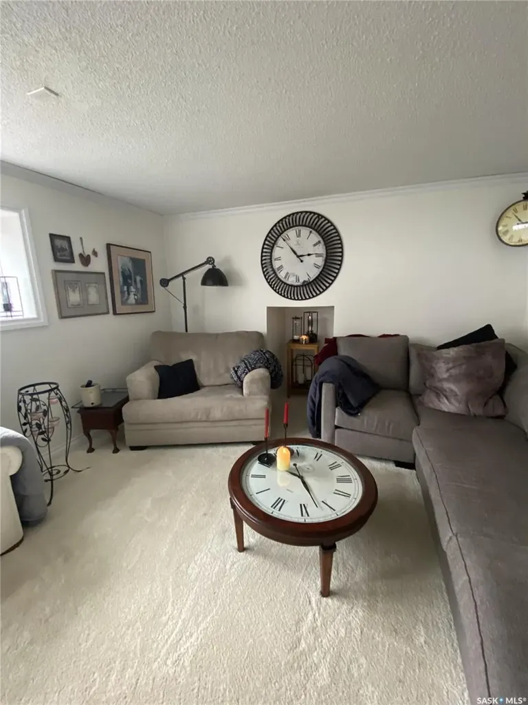 734 Wollaston Court Saskatoon SK S7J 4E5