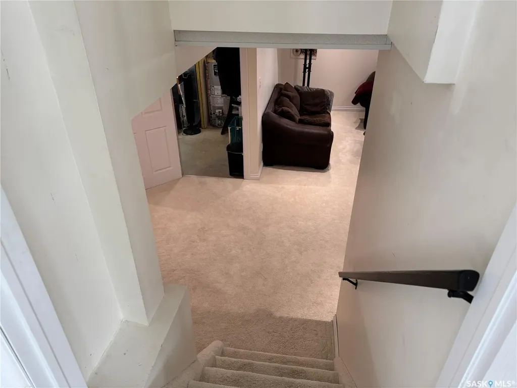 734 Wollaston Court Saskatoon SK S7J 4E5