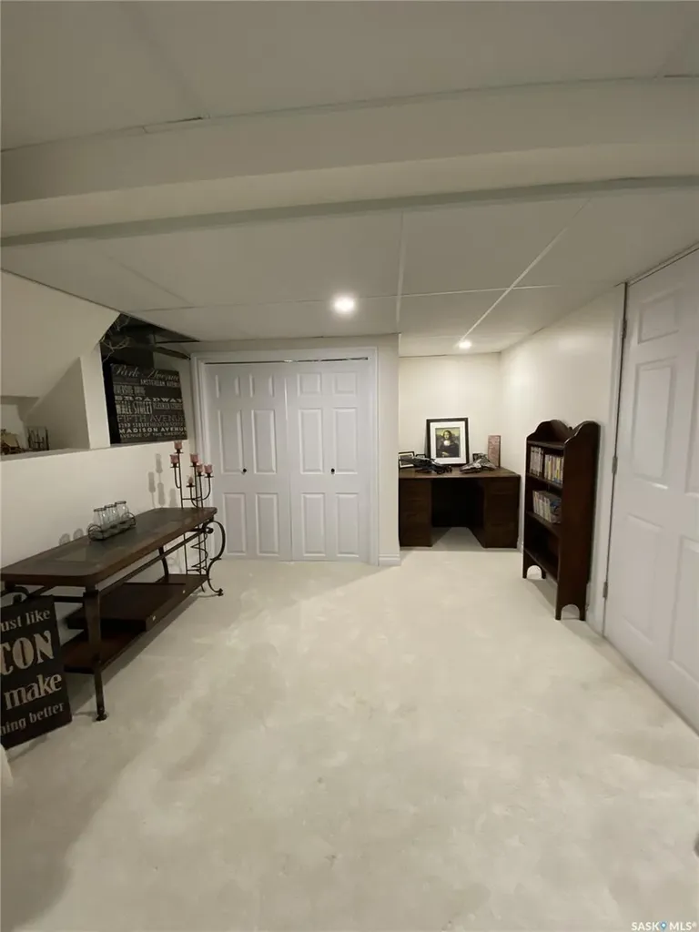 734 Wollaston Court Saskatoon SK S7J 4E5
