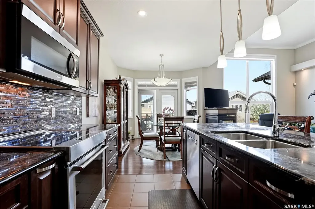 826 Rempel Crescent Saskatoon SK S7T 0M5