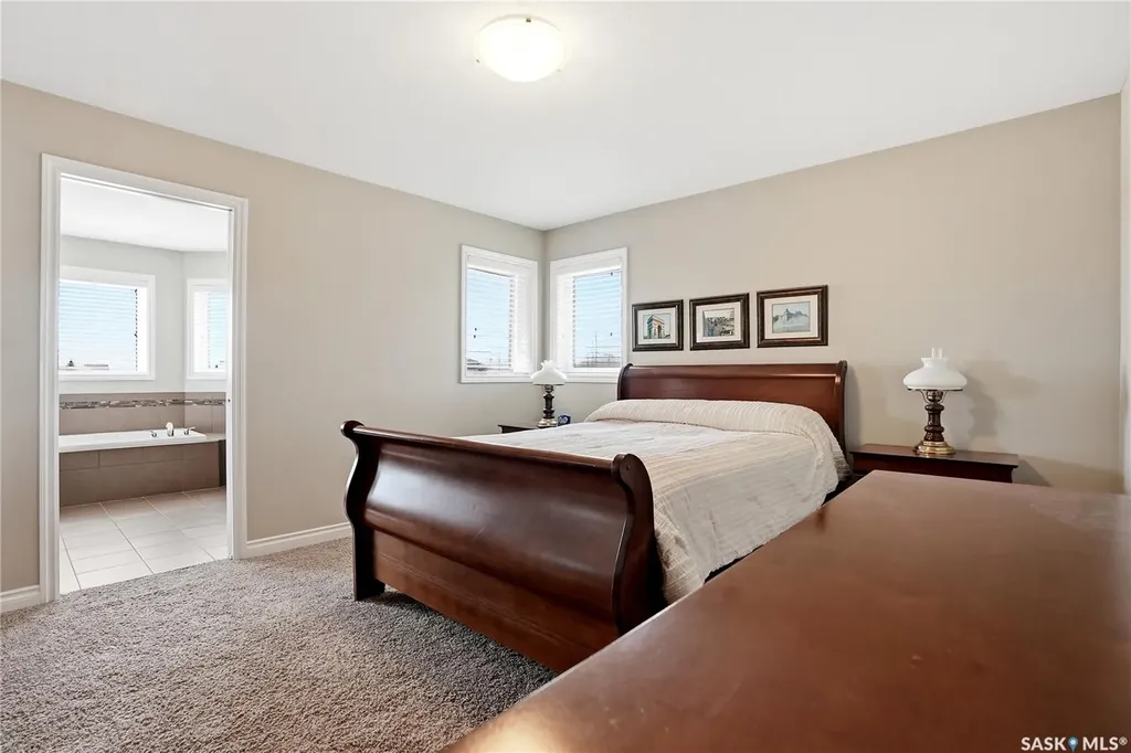 826 Rempel Crescent Saskatoon SK S7T 0M5