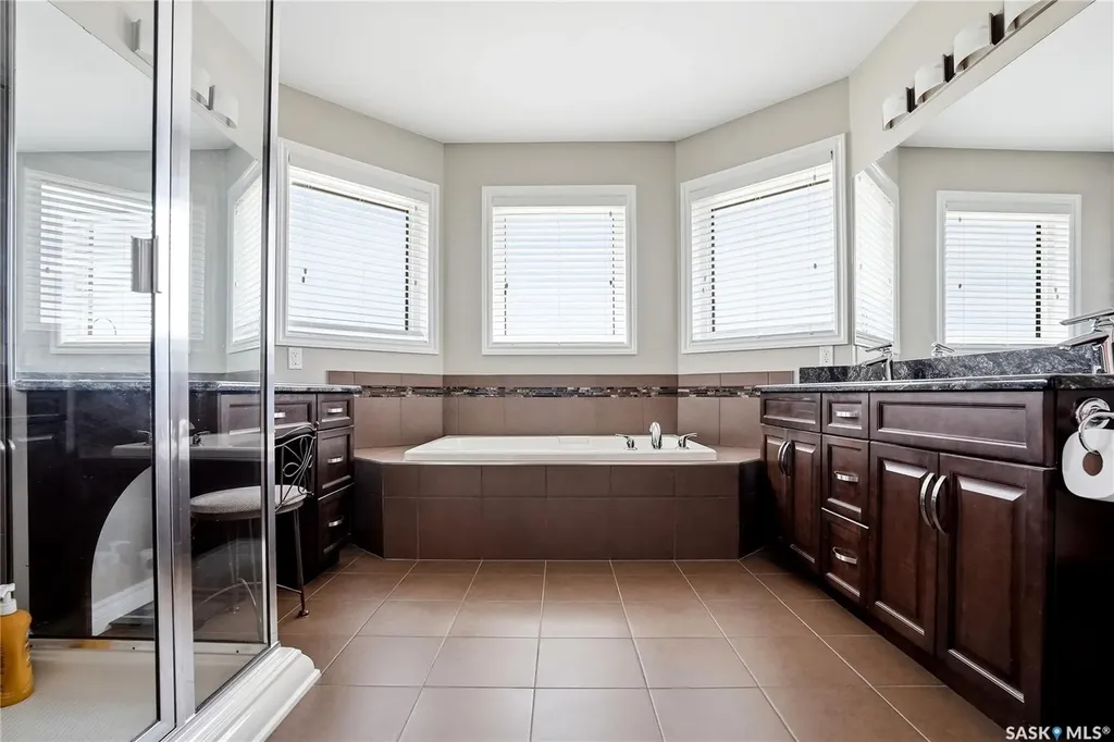 826 Rempel Crescent Saskatoon SK S7T 0M5