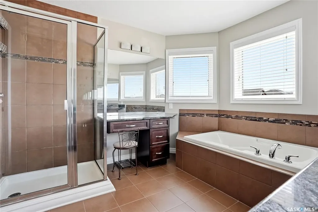 826 Rempel Crescent Saskatoon SK S7T 0M5