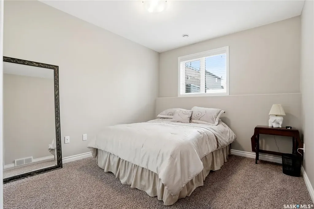 826 Rempel Crescent Saskatoon SK S7T 0M5